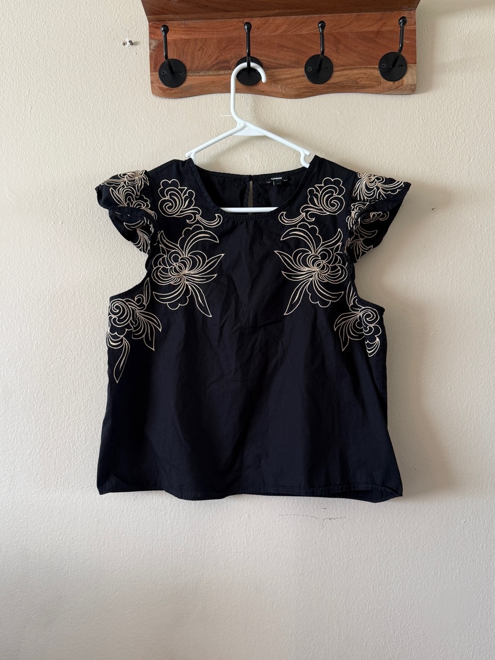 Express Black Floral Embroidered 100% Cotton Flutter Cap Sleeve Top Size M